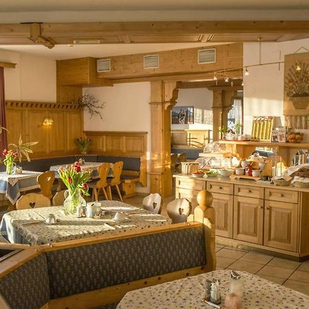 Hotel Pension Sonnenuhr タウプリッツ エクステリア 写真