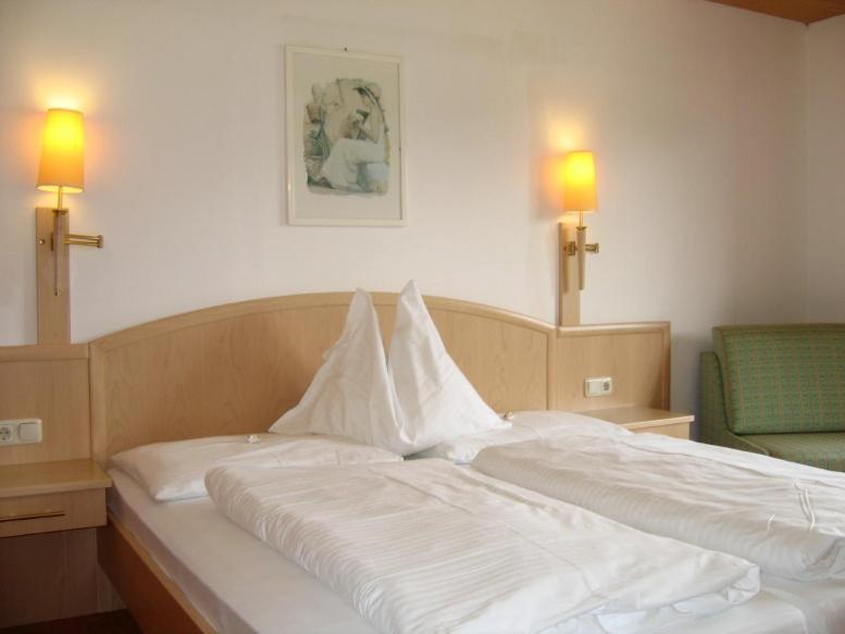 Hotel Pension Sonnenuhr タウプリッツ 部屋 写真