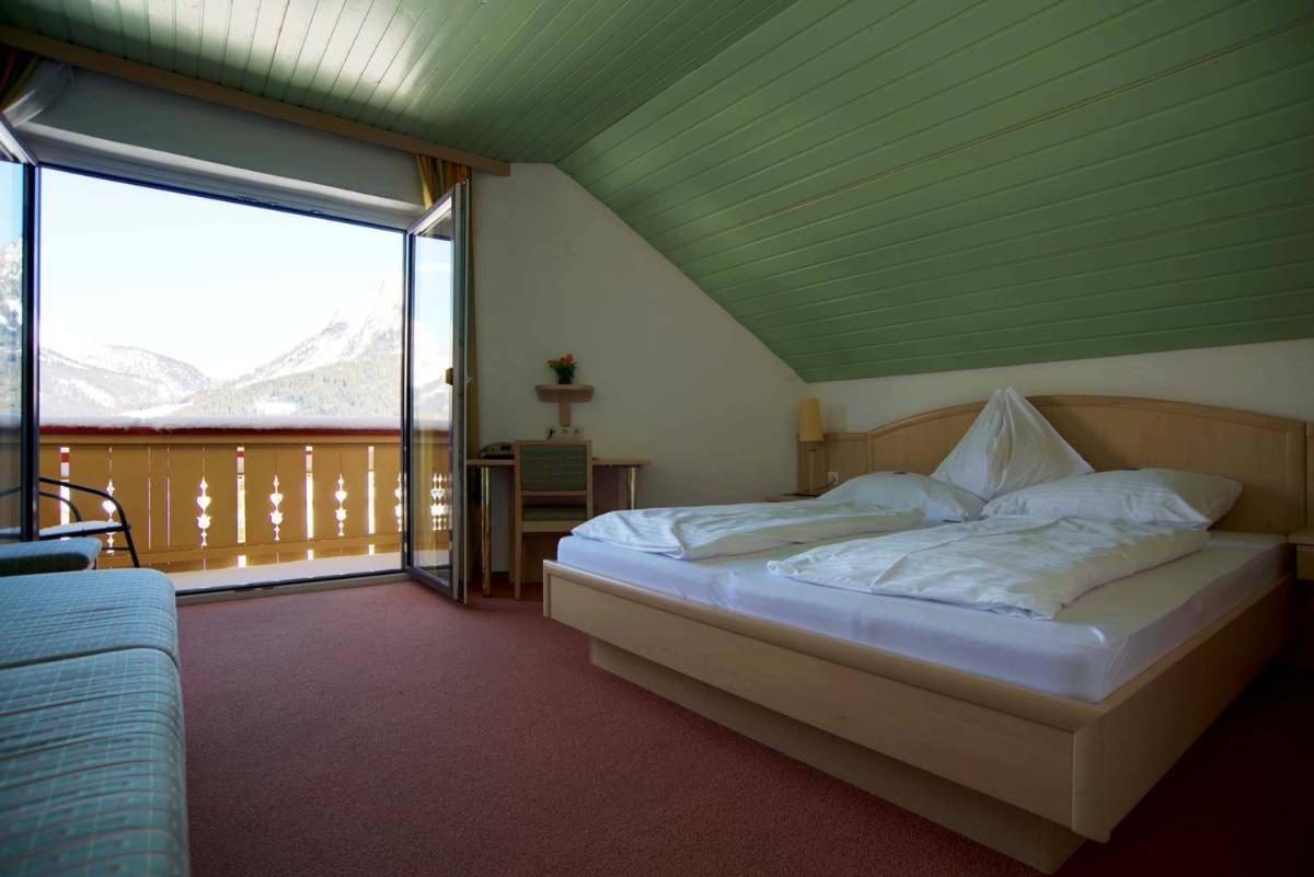 Hotel Pension Sonnenuhr タウプリッツ エクステリア 写真